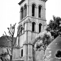 Eglise Saint-Pierre, jusqte à côté de la Basilique